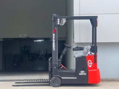 Xe nâng điện ngồi lái EFS101 1 Tấn
