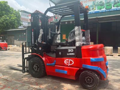 Xe nâng điện ngồi lái EFX302 3 Tấn