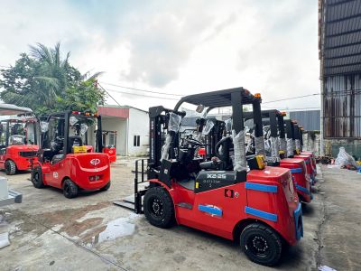Xe nâng hàng EP – Thương hiệu xe nâng điện hàng đầu thế giới cho doanh nghiệp Việt